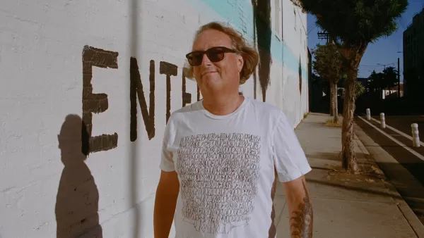 Half-Life Writer's Cyberpunk Tale Adapted for Netflix