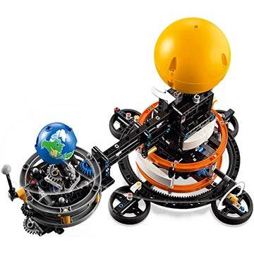 Bespaar 20% korting op de interactieve LEGO Technic Planet Earth and Moon in een baan om een ​​baan